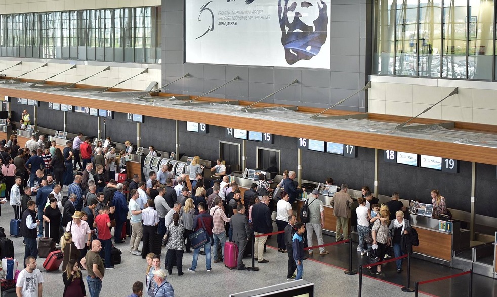 Mbi 2 mln pasagjere udhetuan nga Aeroporti Adem Jashari brenda 8 muajve